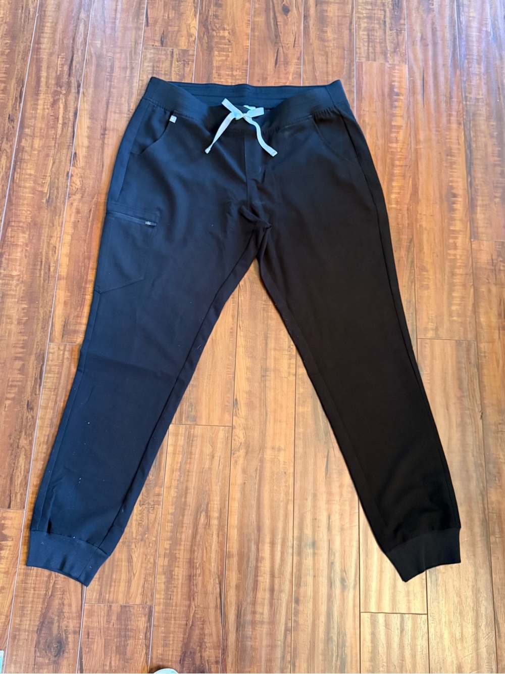 Figs women's XL/ TALL Black Jogger Sweatpants with Light Gray Drawstring